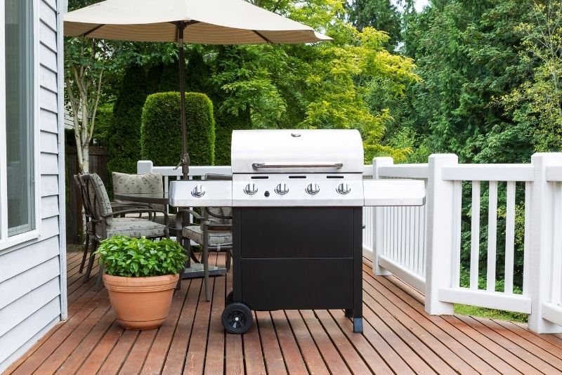 A patio with a cooking area